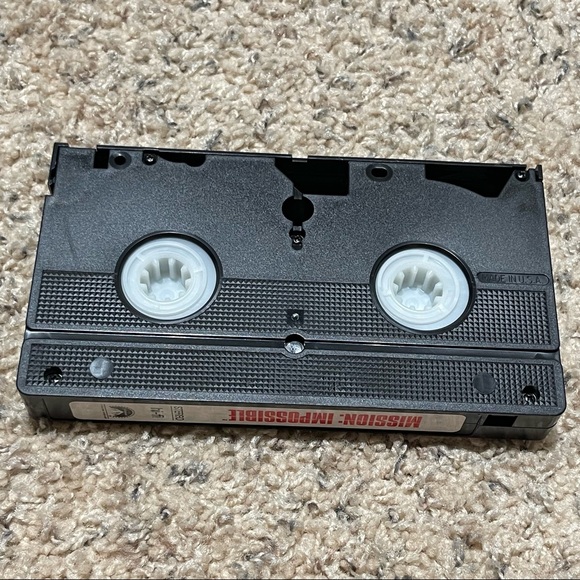MISSION IMPOSSIBLE VHS TAPE - Picture 4 of 4